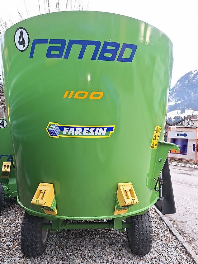 Faresin Rambo 1100 Vertikalmischwagen